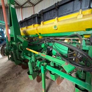 Plantadeira John Deere 1111